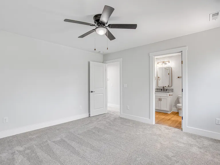 303 2nd Ave #B — Photo 8