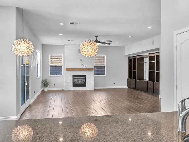 296 Doe Run Cir — Photo 174