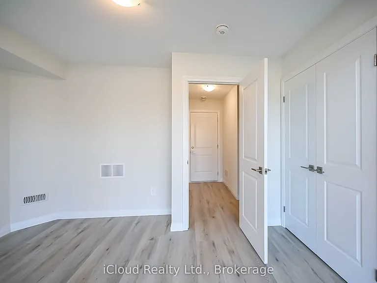 720 Grey St #58 — Photo 32