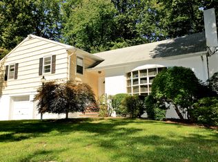 7 Old Ln, Scarsdale, NY 10583