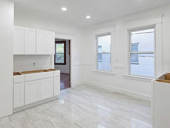 5th image of 252 W Hazel St #2