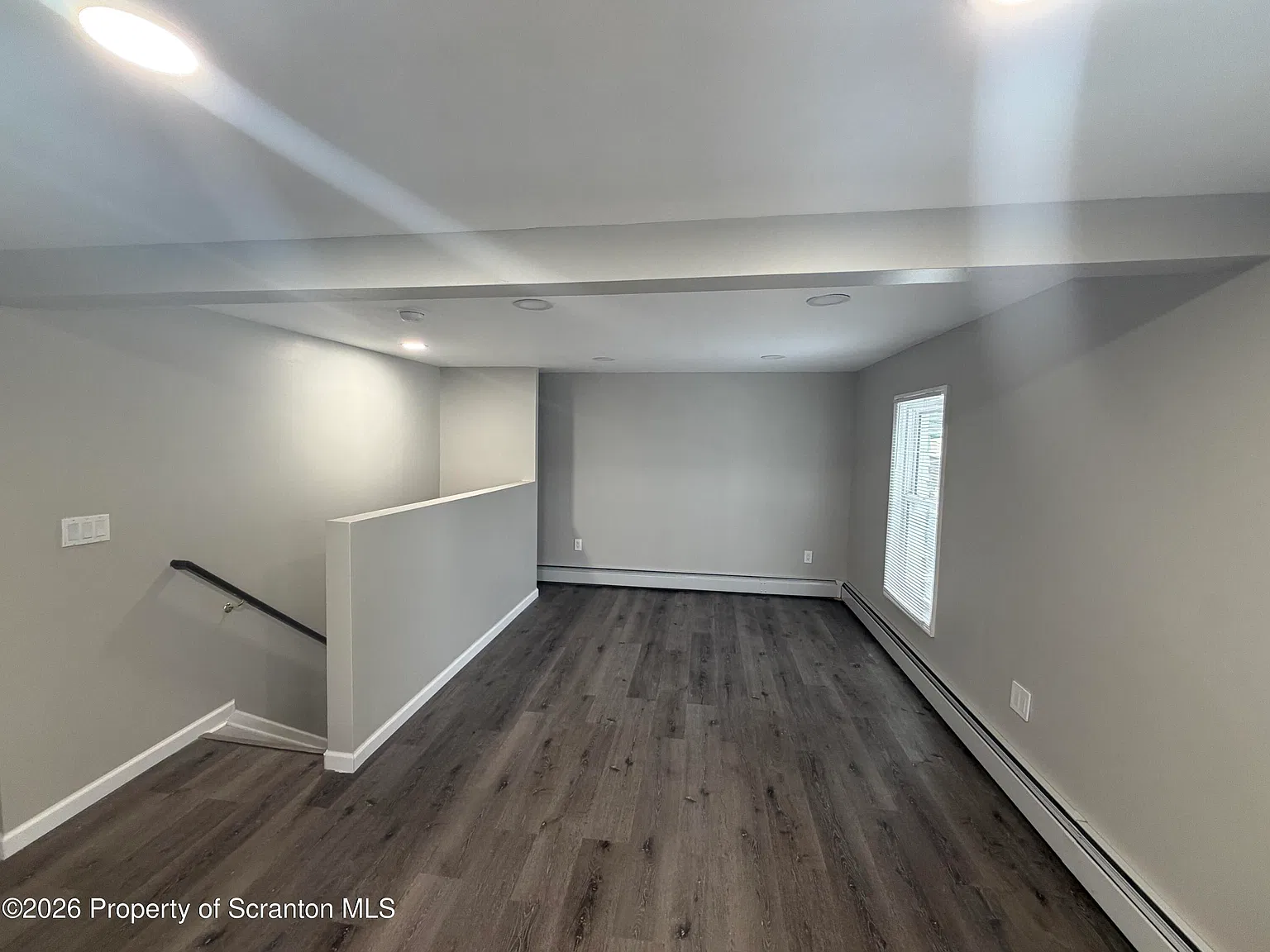 1 bed, 1.0 bath, 900 sqft, $950 — Photo 2