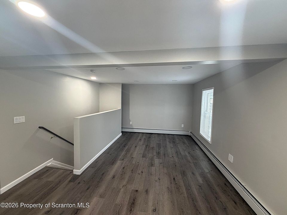 2nd image of 138 Elm St #2