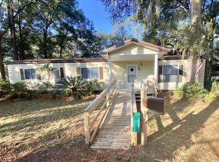 317 NW Clarke Ave, Mayo, FL 32066