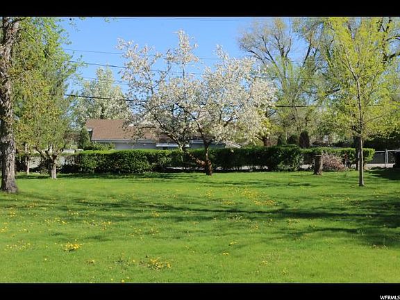 2nd image of 2606 E Casto Ln