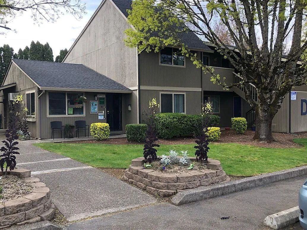 Eagle Pointe Apartments — Photo 1