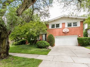 3518 Riverside Dr, Wilmette, IL 60091