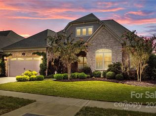 1127 Gray Oak Ln, Charlotte, NC 28270