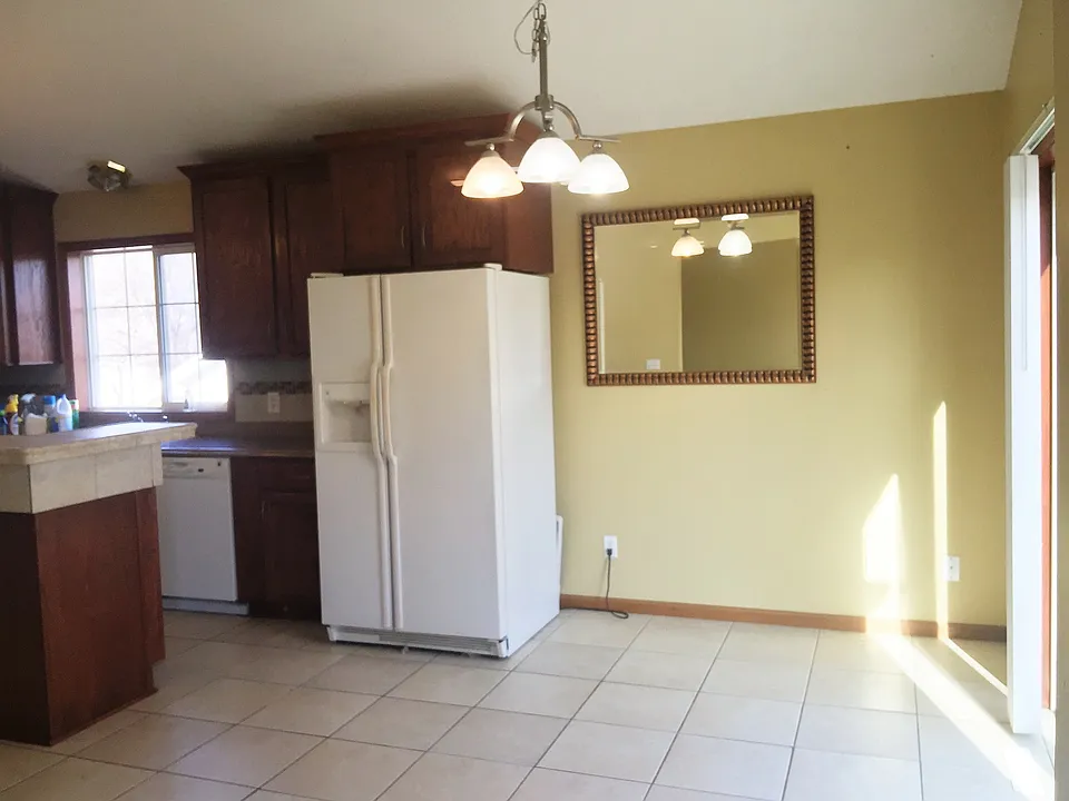 Large kitchen/dining with patio door to deck!