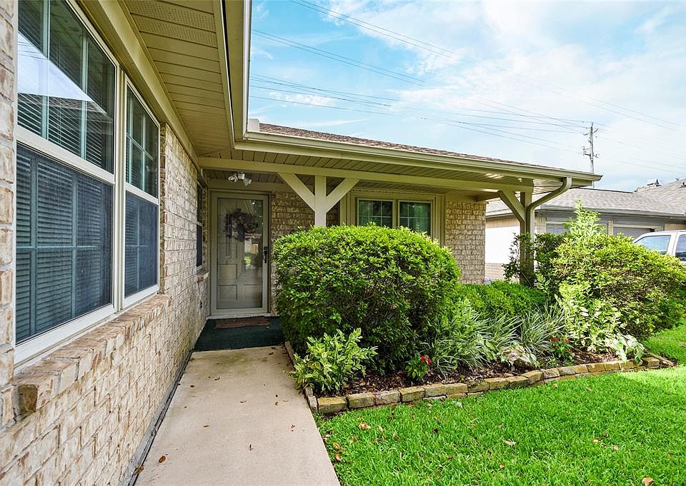 1st image of 9022 Willow Meadow Dr