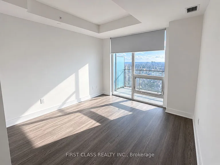 955 Bay St #Penthouse 4106 — Photo 7
