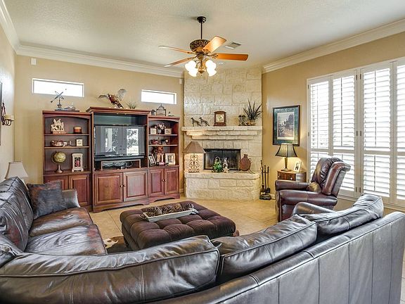 5th image of 31027 Keeneland Dr