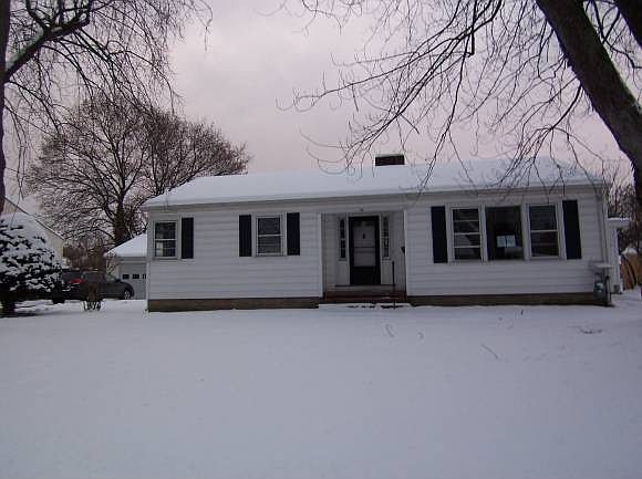 1st image of 18 Davis Pkwy