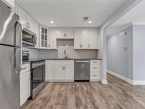 4th image of 770 W Ferry St APT 22B