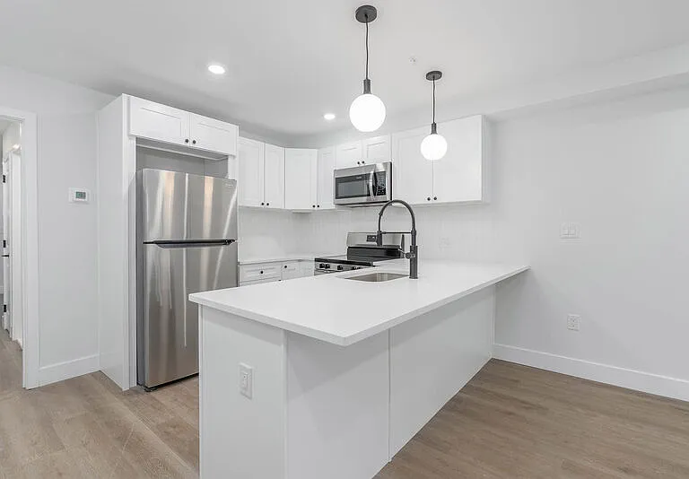 2057 E Rush St #1 — Photo 1