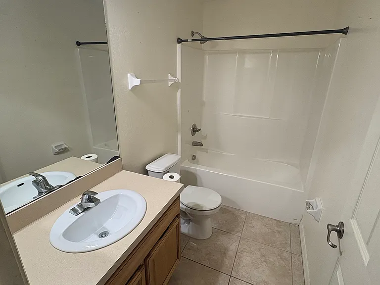 8905 Marina Ave — Photo 14