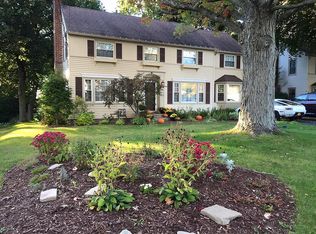 210 Breakspear Rd, Syracuse, NY 13219
