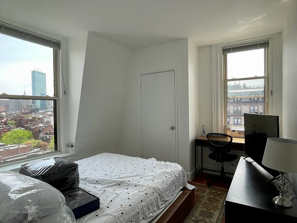 1 bed, 999 sqft, $3,850 — Photo 2