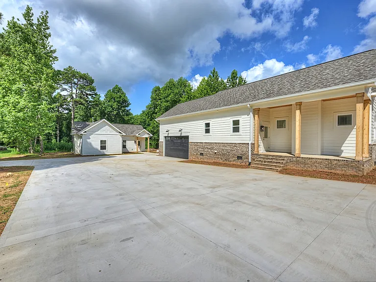 6141 Wilgrove Mint Hill Rd — Photo 36