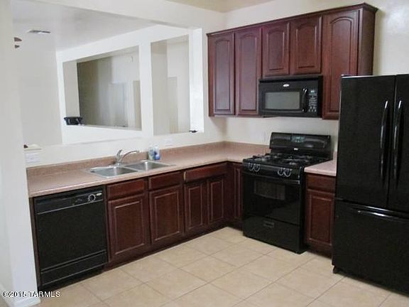 3rd image of 1114 W Calle Del Libro Dorado