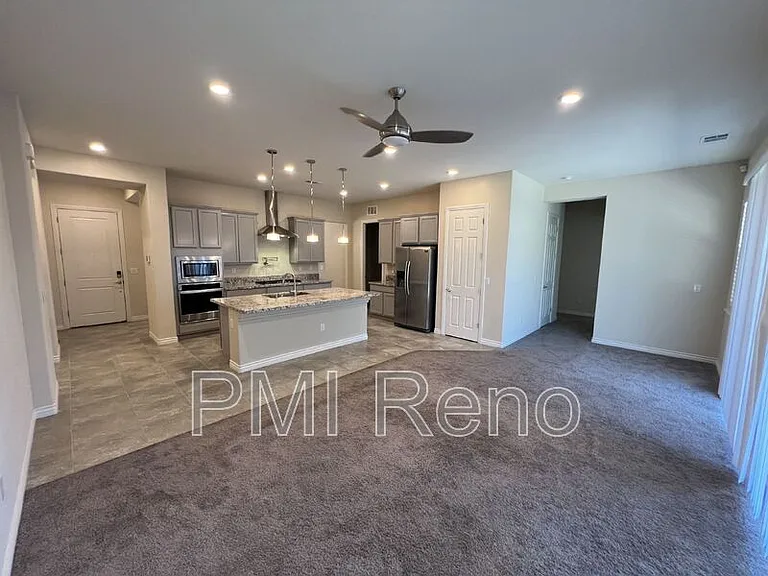 8378 Simsbury Dr — Photo 7