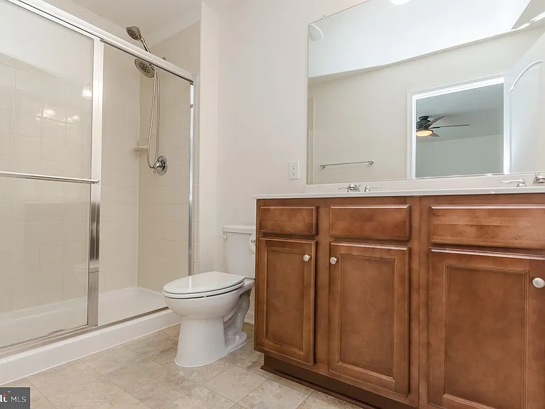 172 Drexel Ct — Photo 36
