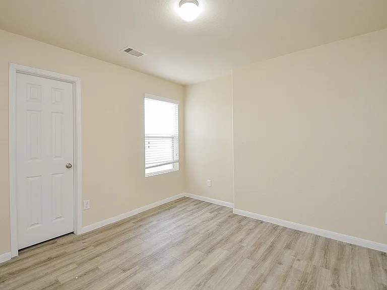 21610 Yeaney Dr — Photo 24