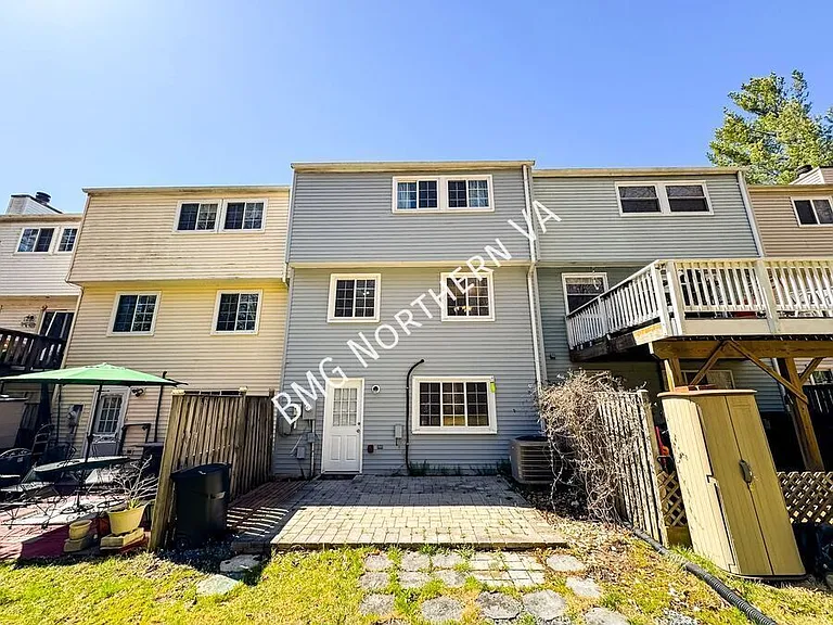 8627 Spring Creek Ct — Photo 35