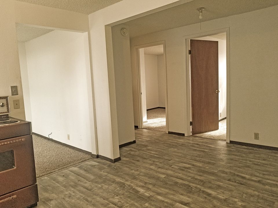 1st image of 247 S 5th St APT 3