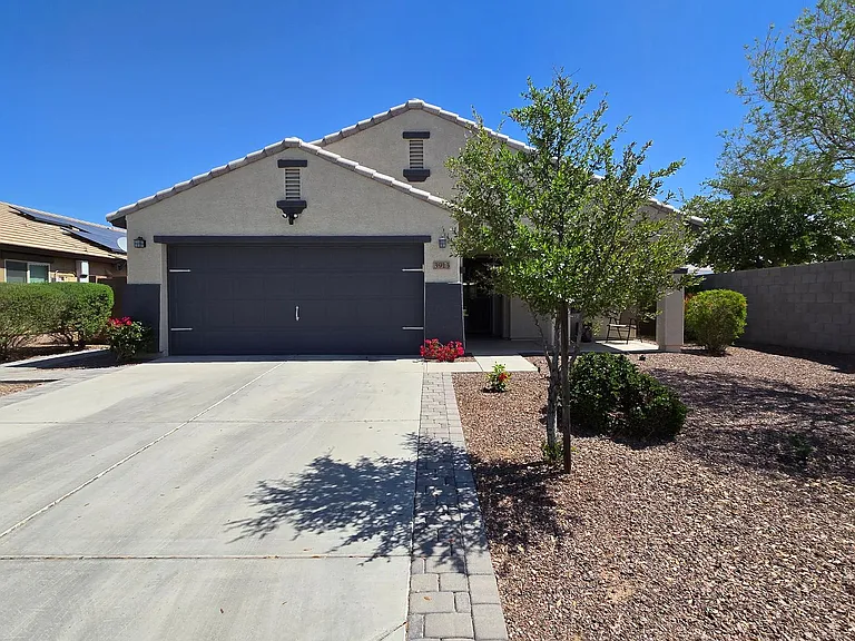 3913 S 185th Ln — Photo 3