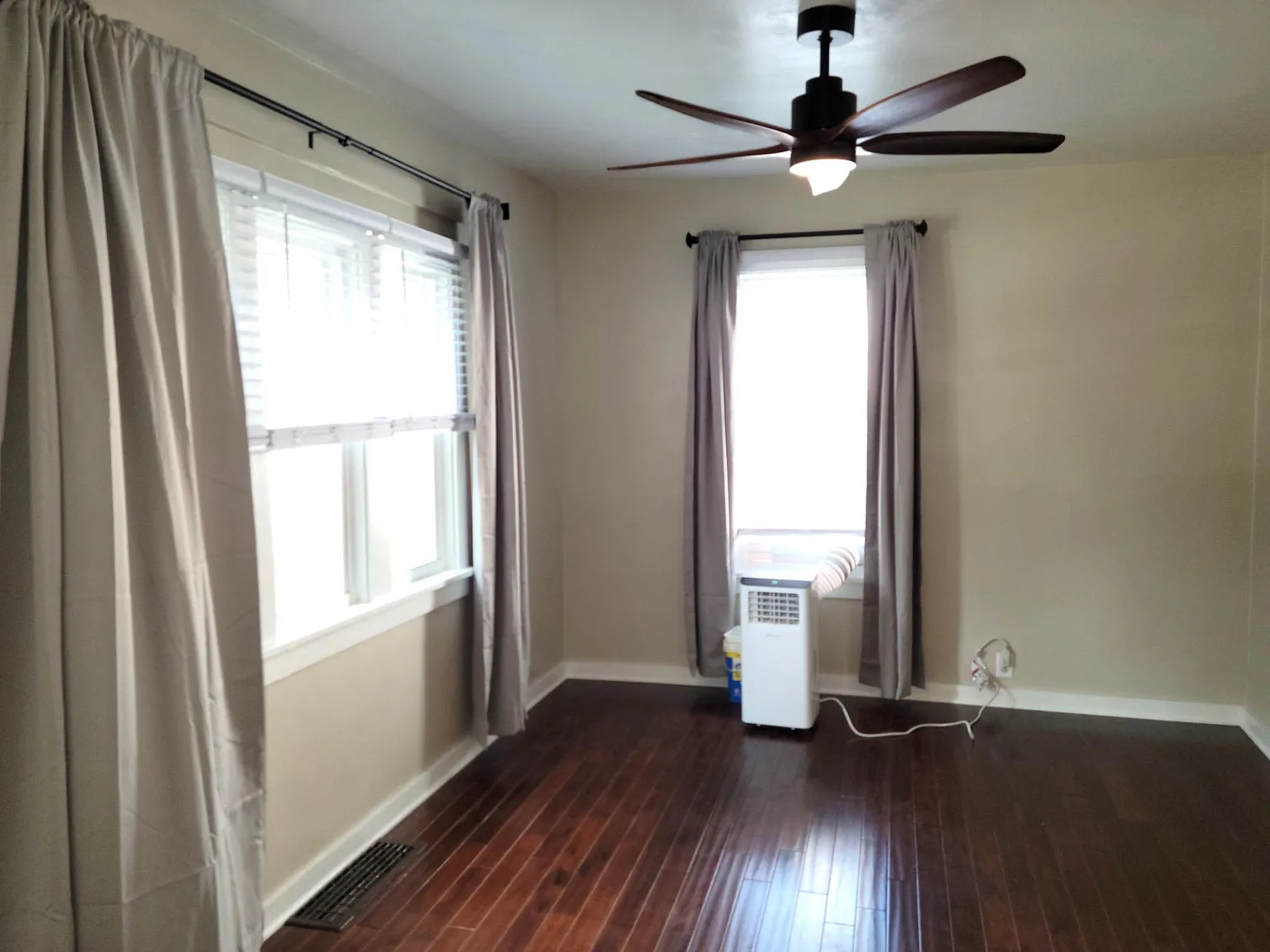 1 bed, 1000 sqft, $1,000 — Photo 2