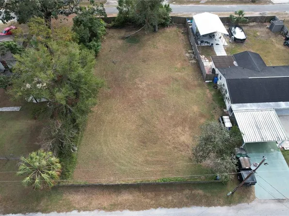 McLean Dr, Brandon, FL 33510