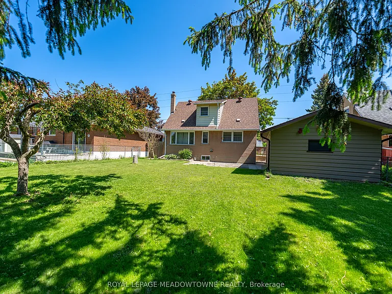 20 Delrex Blvd — Photo 36