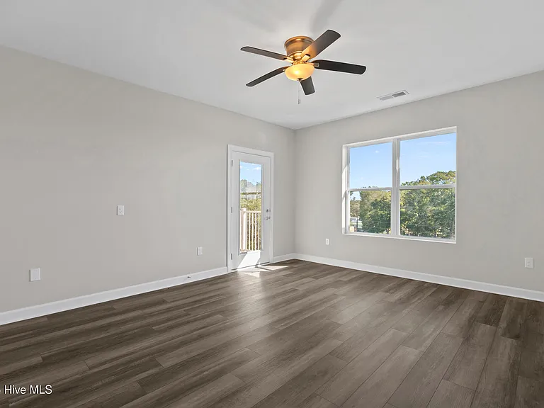 2272 Dolphin Shores Dr SW #203 — Photo 9