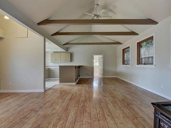 5th image of 3509 Mission Dr
