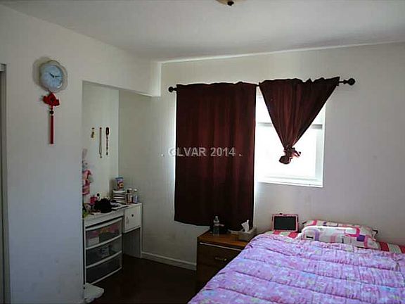 5th image of 3701 N San Angelo Ave
