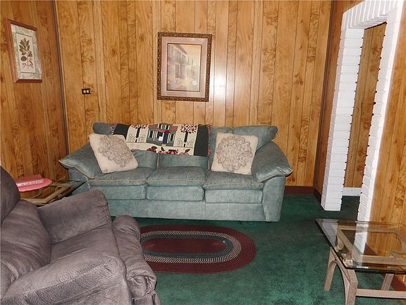 5th image of 1221 Orchard Hill Dr