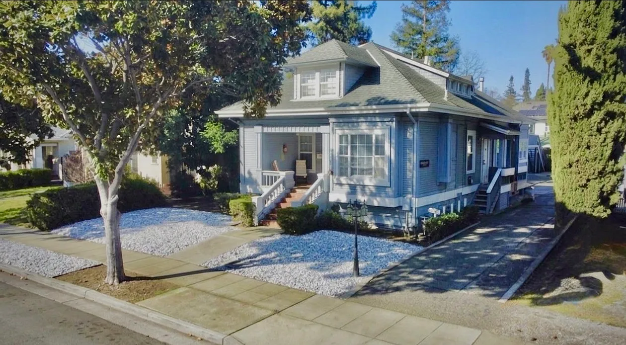 1 bed, 395 sqft, $2,150 — Photo 1