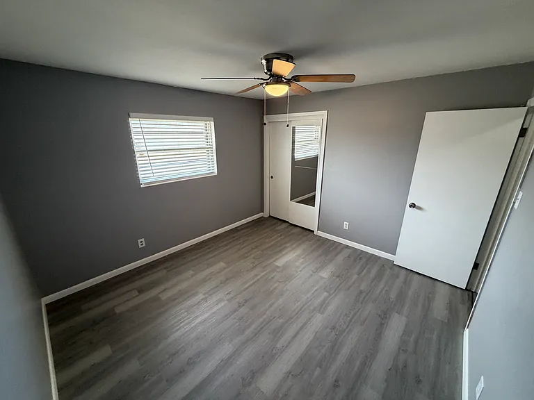 609 S Plains Park Dr — Photo 5