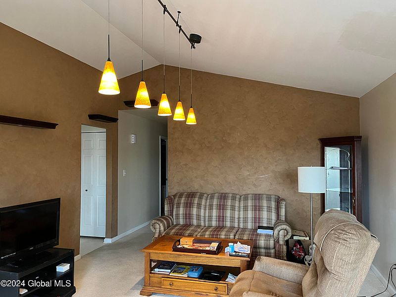 5th image of 1200 Hillside Ave #806