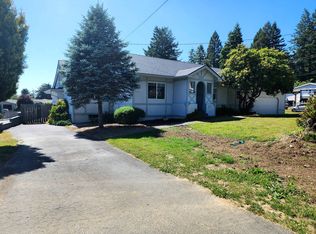 717 Old County Rd, Brookings, OR 97415