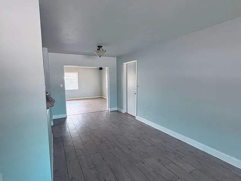 2916 Rollins St — Photo 27