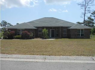 5502 Colinas Verde Dr, Milton, FL 32570