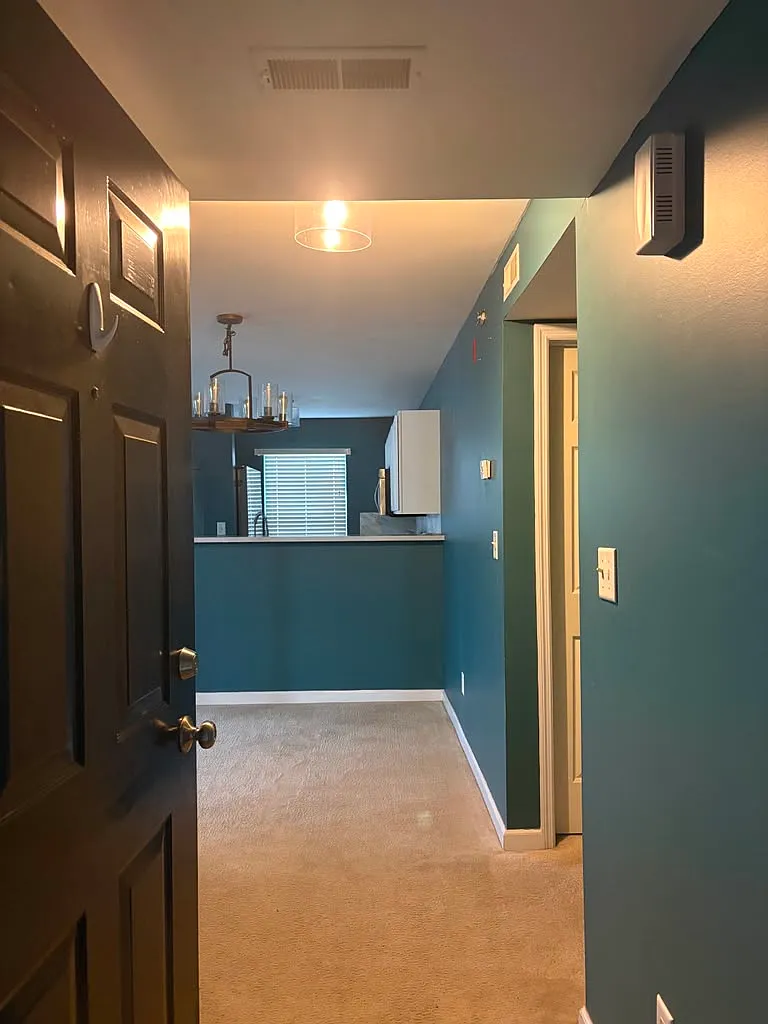 2 bed, 1014 sqft, $1,600 — Photo 2