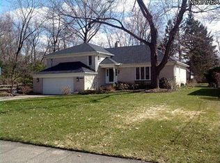 29427 W Oakland Rd, Bay Village, OH 44140