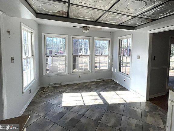 4th image of 4178 Columbia Park Rd