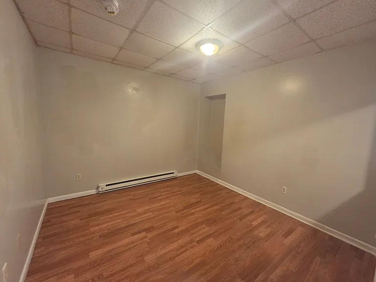 144 Front St — Photo 1