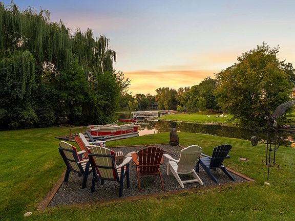 5th image of 230 Maple Island Rd