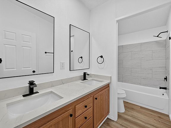4th image of 3713 Shady Ln