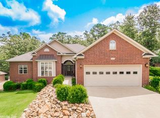 135 Covington Right Ct, Hot Springs, AR 71901